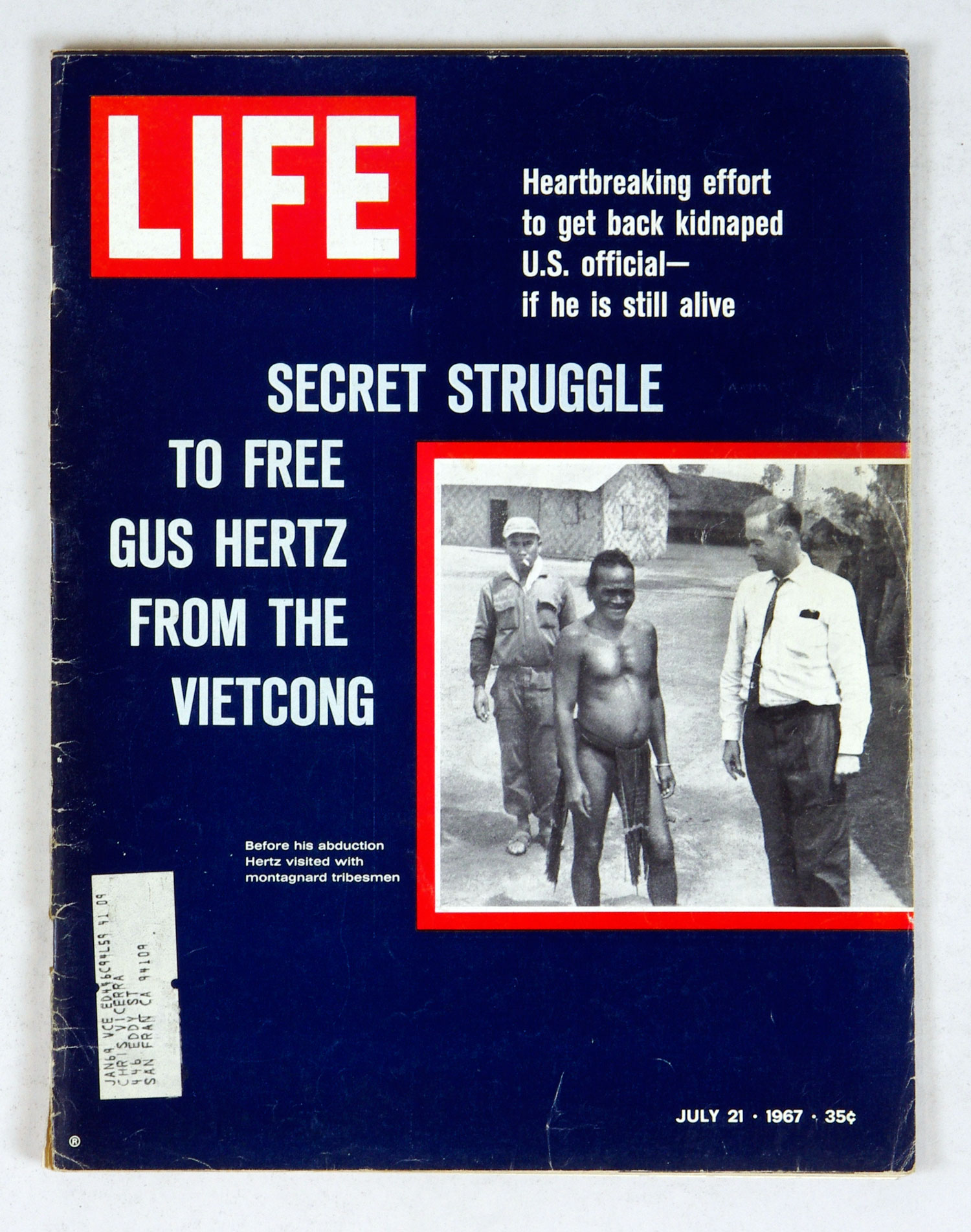 LIFE Magazine Back Issue 1967 July 21 To Free Gus Hertz from the Vietcong Launch