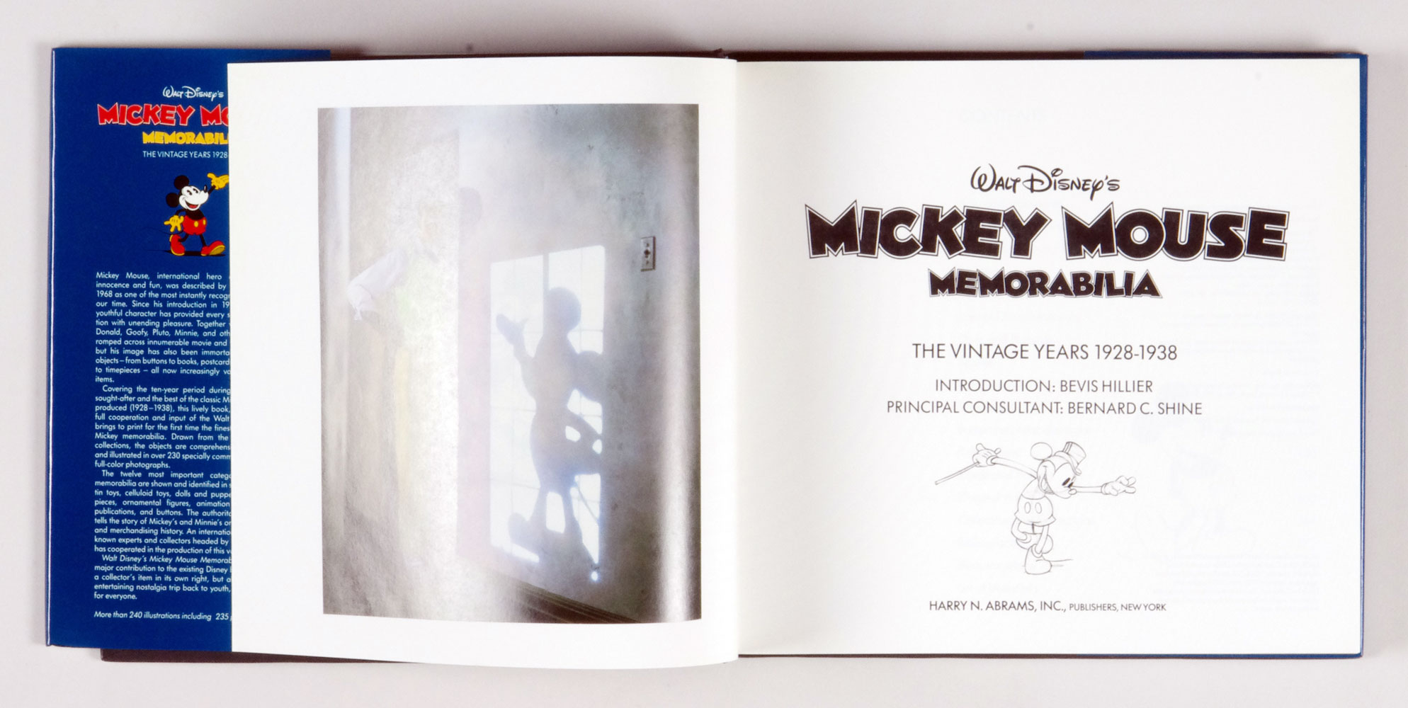 Mickey Mouse Memorabilia The Vintage Years 1928-1938 Hard Cover w/ Dust Jacket