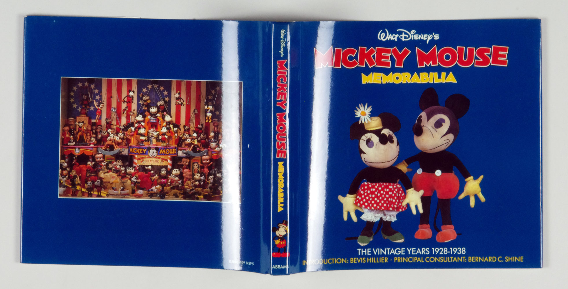 Mickey Mouse Memorabilia The Vintage Years 1928-1938 Hard Cover w/ Dust Jacket