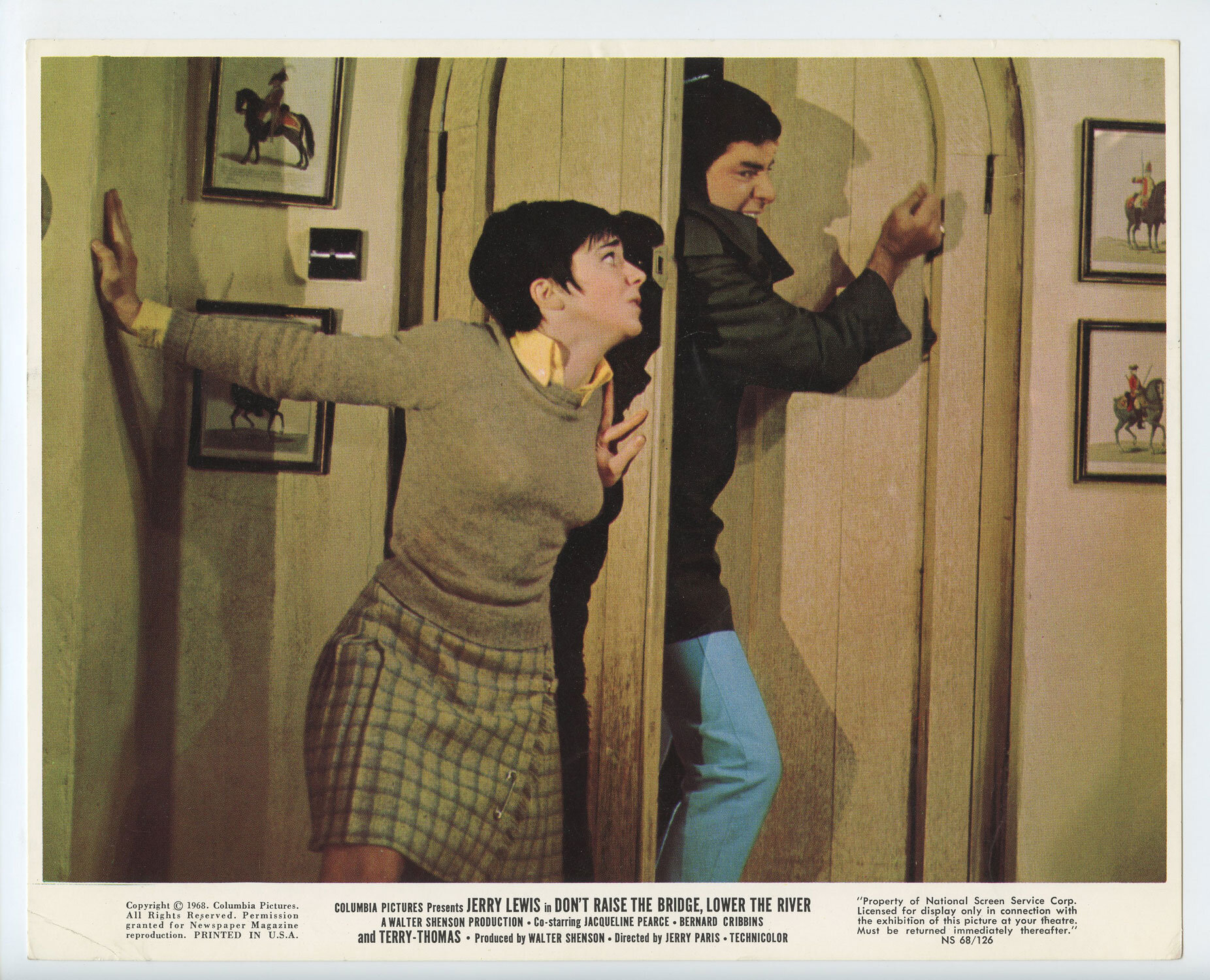 Jerry Lewis Jacqueline Pearce Photo 1968 Don't Raise the Bridge Lower the River Original Vintage