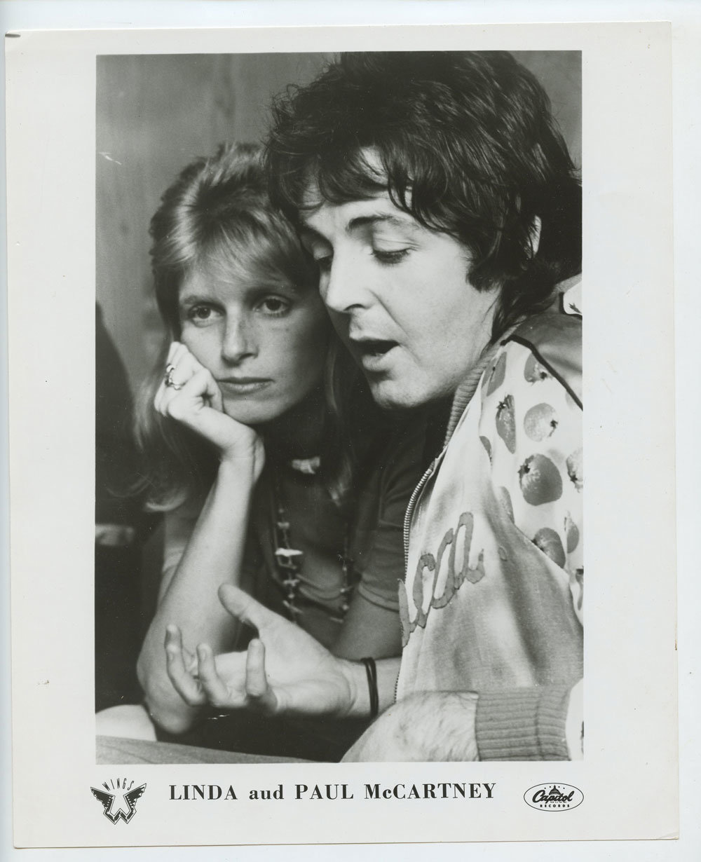 Paul McCartney and Linda Photo 1970s Capitol Records